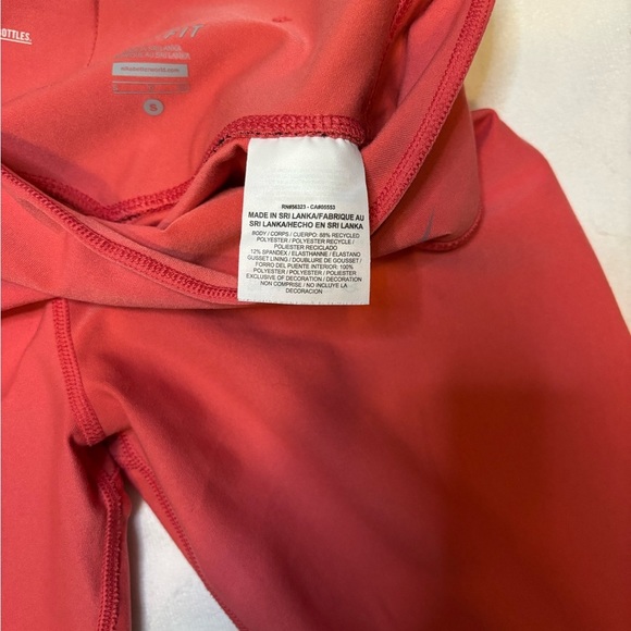 Nike Dri-Fit Crop Leggings - Picture 4 of 7